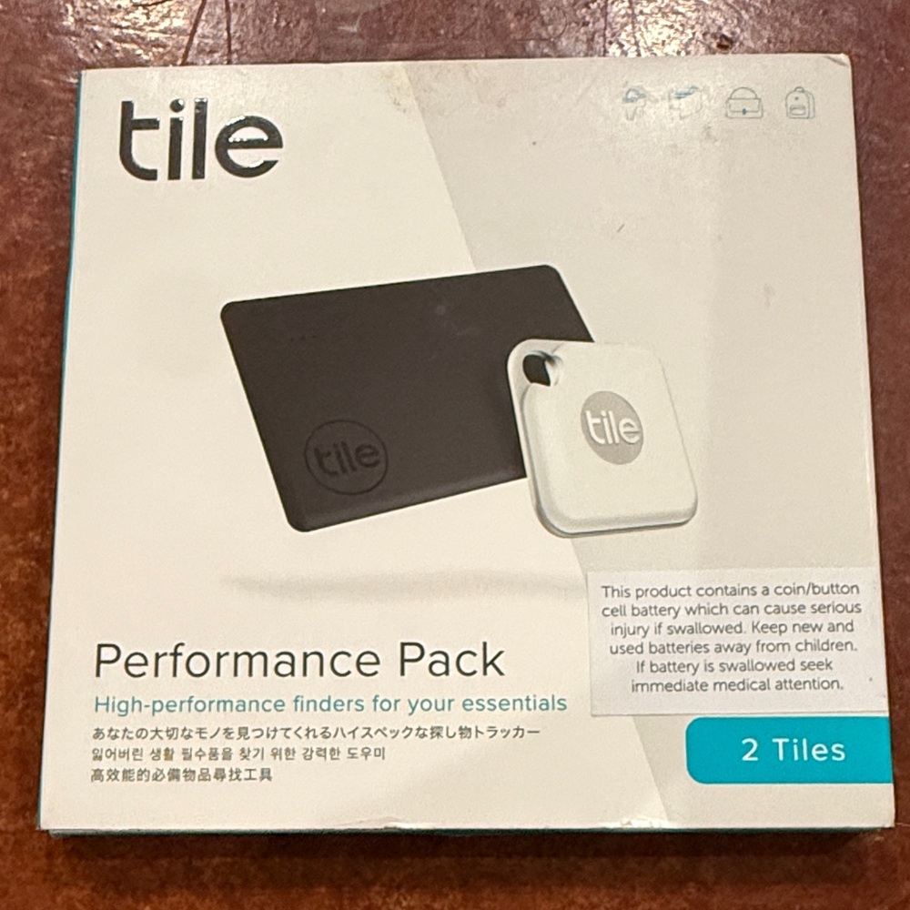 Tile Pro Bluetooth Tracker Set - Black and White